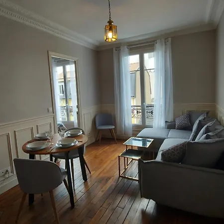 Paris La Defense アパート